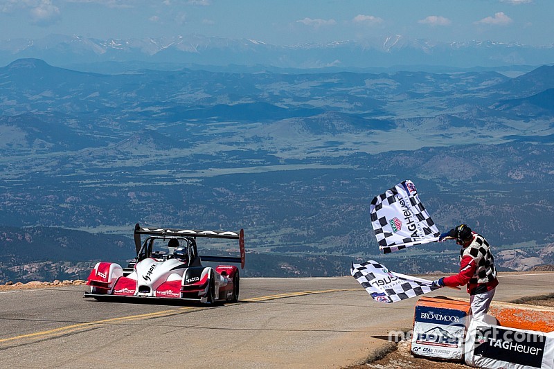 Eine Woche nach Le Mans: Romain Dumas siegt auch am Pikes Peak