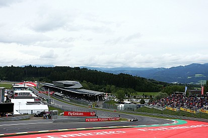 На Red Bull Ring замінили бордюри для запобігання виїзду пілотів за межі траси