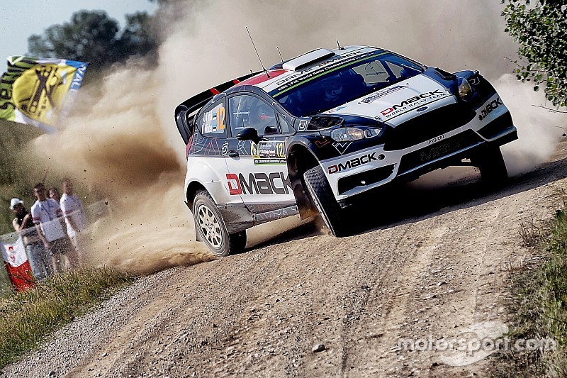 Tanak aumenta su liderato ganando cuatro etapas el sábado