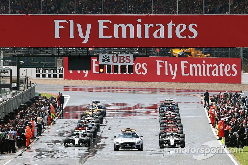 The grid before the start of the race