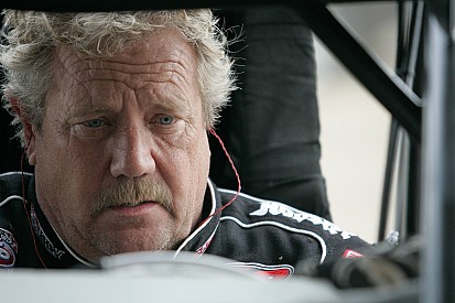 Sprint car legend Steve Kinser announces retirement