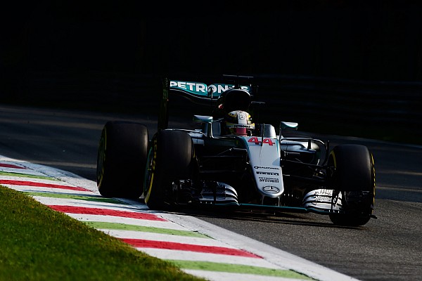 Hamilton d&aacute; troco em Rosberg e lidera sexta em Monza