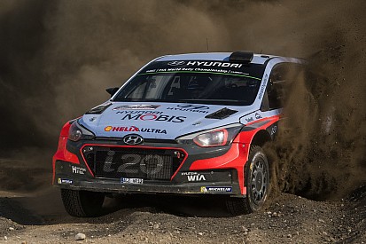 Hyundai Motorsport incar podium di Finlandia
