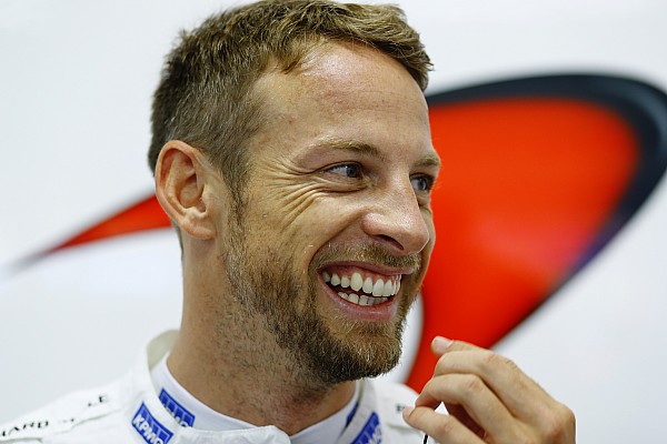 Button espera que haya m&aacute;s pilotos que lleguen a 300 carreras