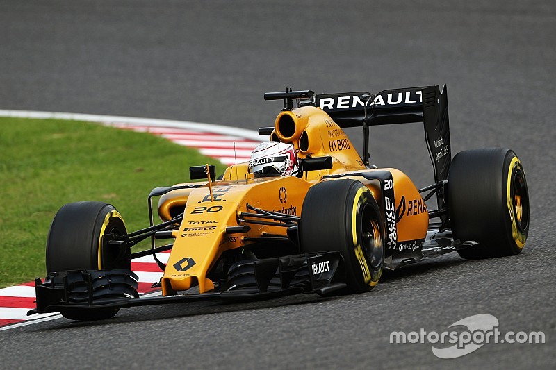 Reprimenda per Magnussen e Massa: troppo lenti rientrando ai box in Q1