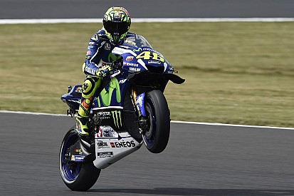 Valentino: "Il bilanciamento della moto non è ancora buono"