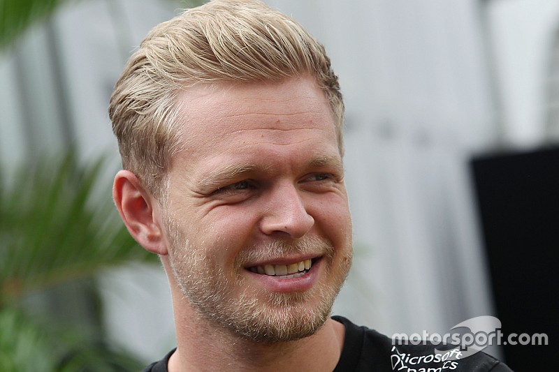 Kevin Magnussen, Renault Sport F1 Team