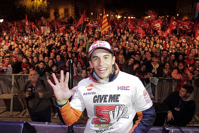Marquez celebra el título en Cervera