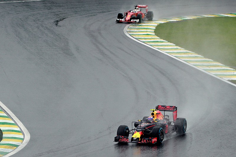 Max Verstappen, Red Bull Racing RB12, Sebastian Vettel, Ferrari SF16-H