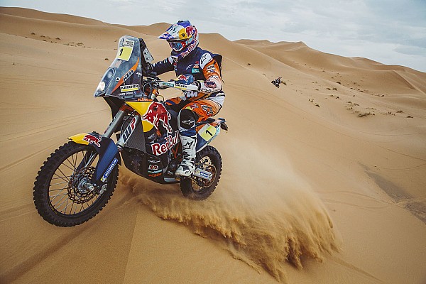 El campeón del Dakar, Toby Price, renueva con KTM hasta 2019