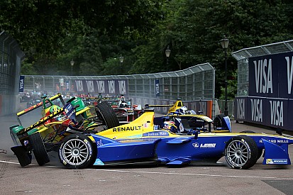 Top de historias 2016, #19: La pelea de Buemi y Di Grassi por el t&iacute;tulo de FE