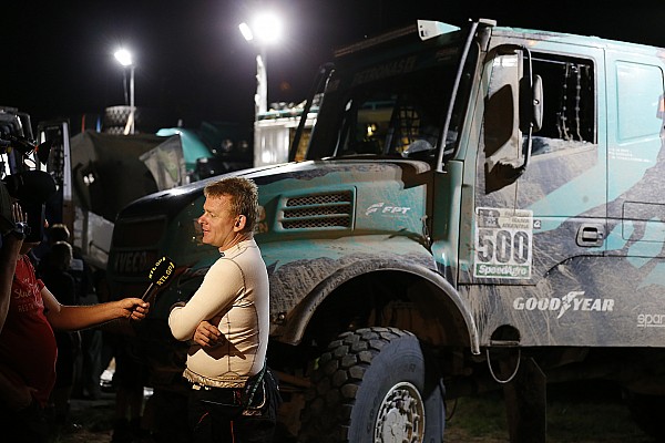 El camión de De Rooy pesaba 300 kilos más por el barro