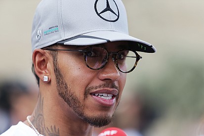 Hamilton vuelve a Cars 3