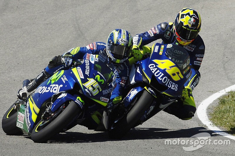 Valentino Rossi and Sete Gibernau battle