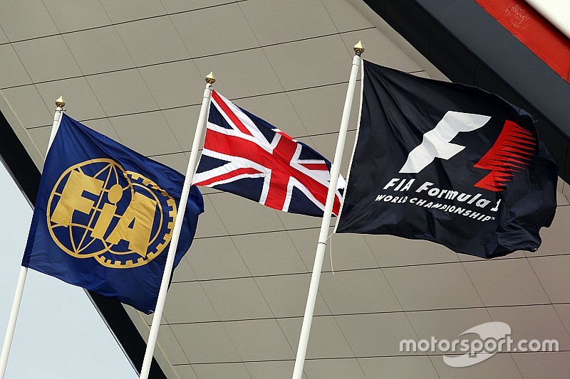 Banderas de FIA, F1 y Union