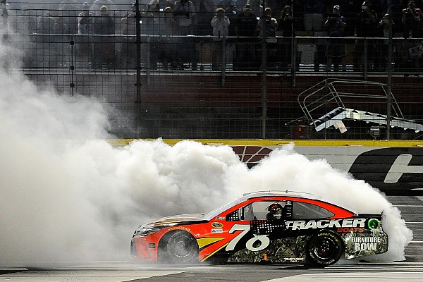 Truex, con ilusión renovada para la carrera en Charlotte