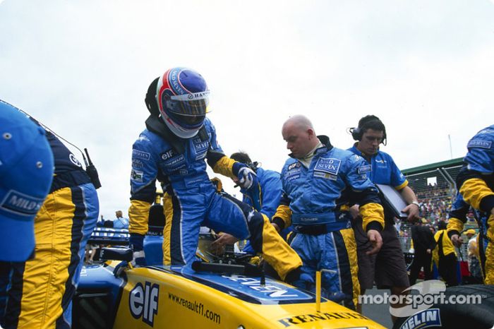 Jarno Trulli en la parrilla de salida