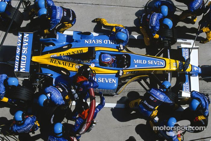 Parada en pits para Fernando Alonso