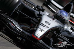 Alexander Wurz teste la McLaren Mercedes MP4-18