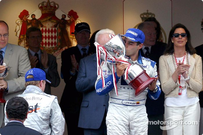 Podio: ganador de la carrera Juan Pablo Montoya