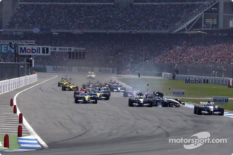 O GP da Alemanha de 2003 teve um acidente múltiplo, envolvendo Ralf Schumacher, Barrichello e Raikkonen - que vinha na luta pelo título.