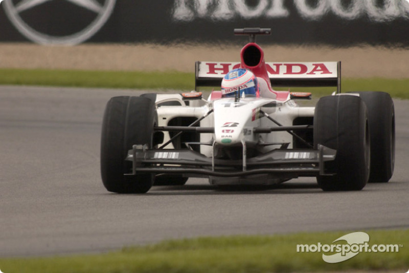 2003 - BAR 005: nono lugar no Mundial de Pilotos, com 17 pontos
