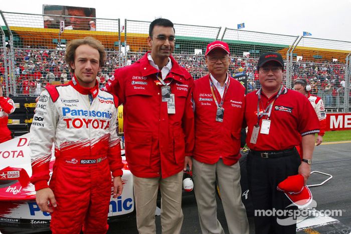 Cristiano da Matta con Ajay Malhotra, GM Intel Corp., Yoshio Ishizaka, VP Toyota Motor Corp