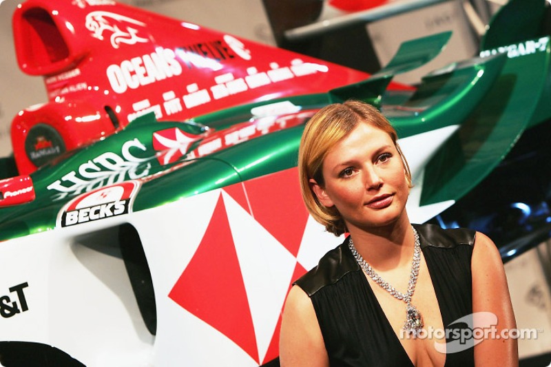 Jaguar Racing and Steinmetz present the Diamond Jaguar R5: supermodel Bridget Hall poses with a Steinmetz diamond necklace