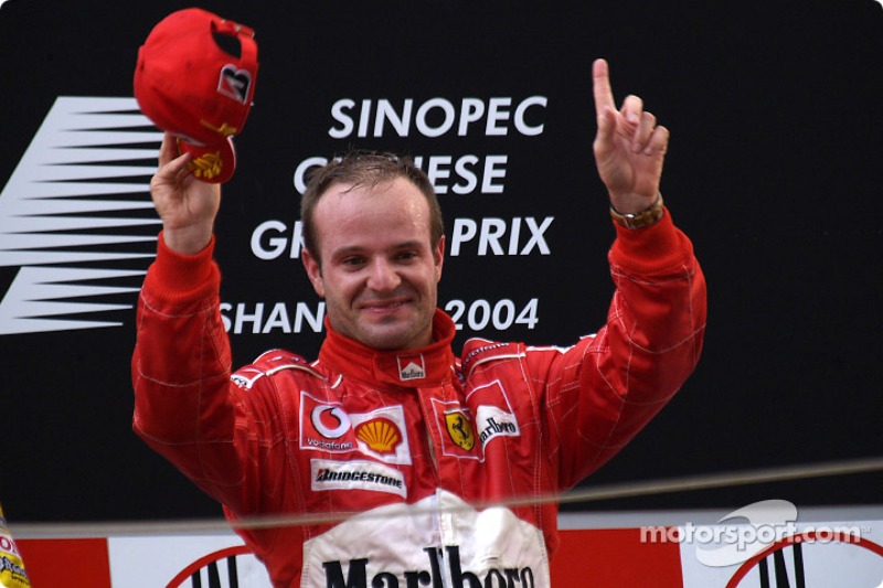 GPs DISPUTADOS: Hamilton, que tem 200 GPs, está distante de Barrichello, o líder, com 323. Neste ritmo, o inglês precisaria de mais seis anos de F1 para igualar o brasileiro.