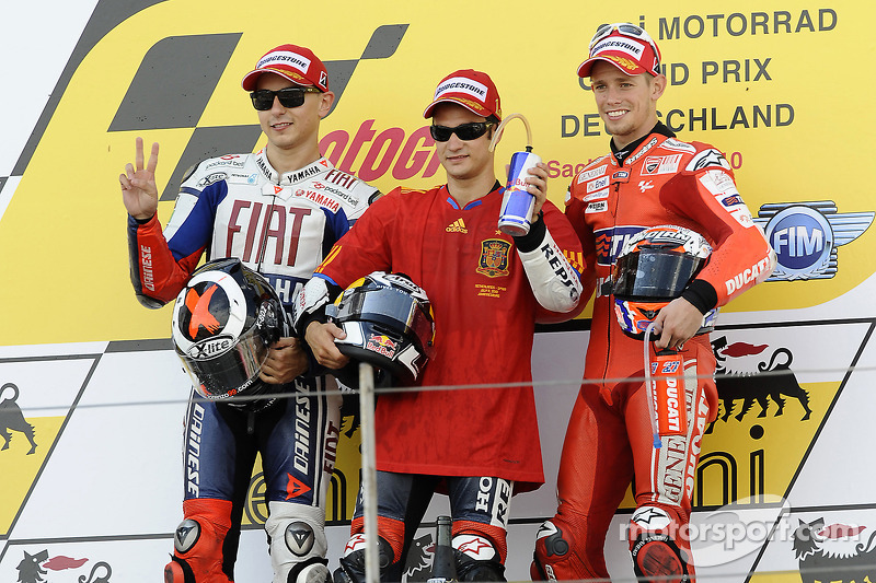 Podio: 1º Dani Pedrosa, 2º Jorge Lorenzo, 3º Casey Stoner