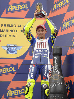 Podio: tercer lugar Valentino Rossi, Fiat Yamaha Team