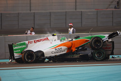 Витантонио Льюцци, Force India F1 Team, и Михаэль Шумахер, Mercedes GP