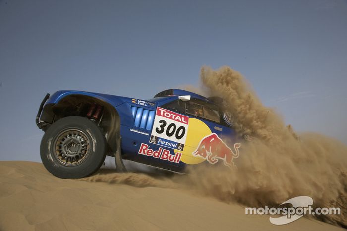 Volkswagen Motorsport: Carlos Sainz y Lucas Cruz Senra prueban el Wolkswagen Race Touareg 3 en Marruecos