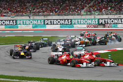 Фелипе Масса, Scuderia Ferrari и Фернандо Алонсо, Scuderia Ferrari на старте гонки