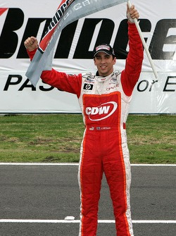 Ganador de la pole Justin Wilson