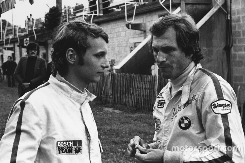 Niki Lauda, March 712M - Cosworth avec Dieter Quester, March 712M - BMW