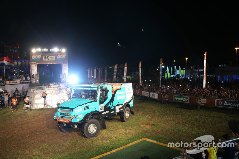 #500 Team De Rooy, IVECO: Gerard De Rooy, Moises Torrallardona, Darek Rodewald