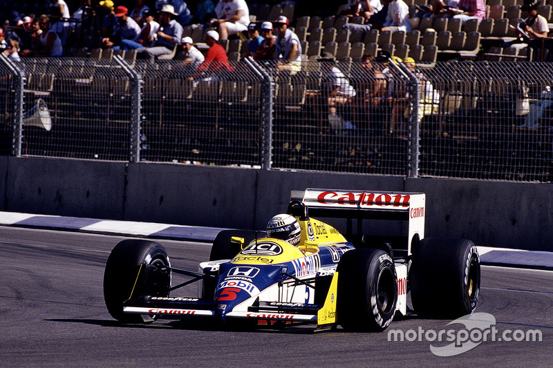 #5: Riccardo Patrese, Williams FW11B, Honda