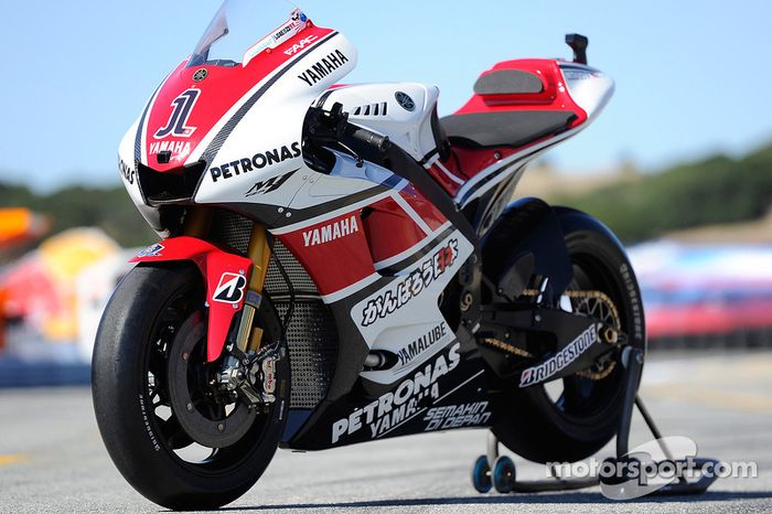 Yamaha YZR-M1 50 aniversario (2011)