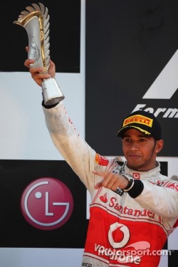 Podium: second place Lewis Hamilton, McLaren Mercedes