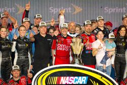 Victory lane: NASCAR Sprint Cup Series 2011 champion Tony Stewart, Stewart-Haas Racing Chevrolet celebrates