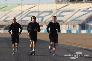 Marino Franchitti and Dario Franchitti visit with Paul di Resta at Jerez, 2012