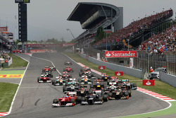 Start: Fernando Alonso, Ferrari F2012; Pastor Maldonado, Williams FW34
