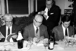 Sergio Pininfarina com Enzo Ferrari em 1962