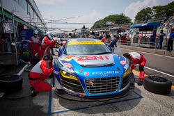 #21 Hitotsuyama Racing Audi R8 LMS: Cyndie Allemann, Akihiro Tsuzuki