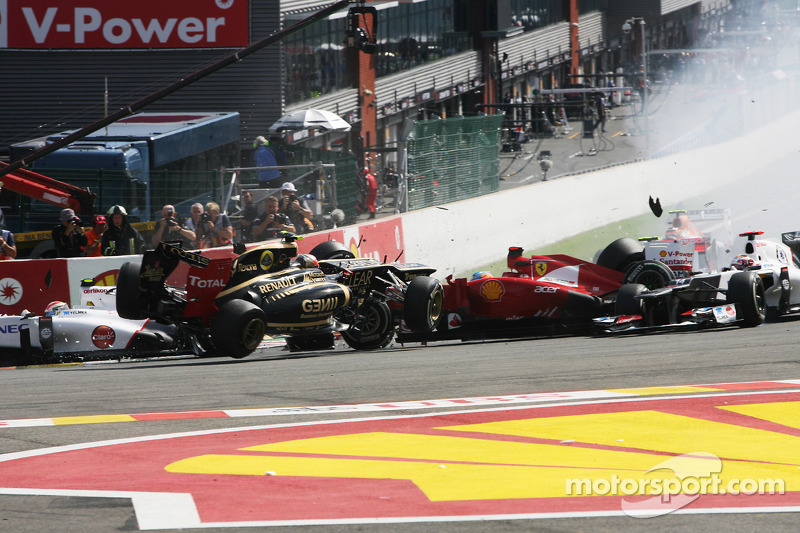 F1 2012 - Belga Nagydíj - startbaleset