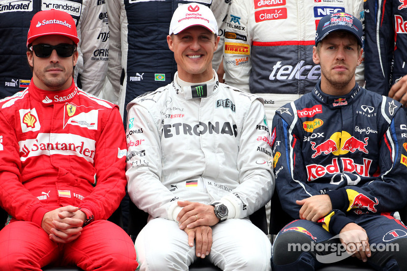 Fernando Alonso, Scuderia Ferrari, Michael Schumacher, Mercedes GP, y Sebastian Vettel, Red Bull Rac