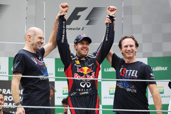 Sebastian Vettel, Red Bull Racing celebra su campeonato del mundo con Adrian Newey, jefe técnico de