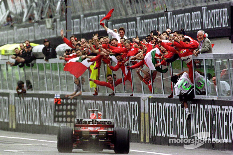 Michael Schumacher se lleva el triunfo