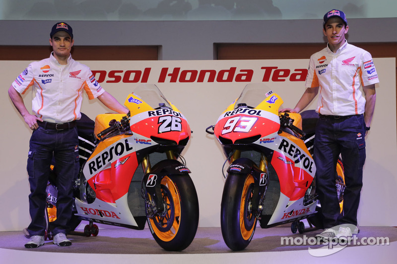 2013 - Se convierte en piloto del equipo Repsol Honda